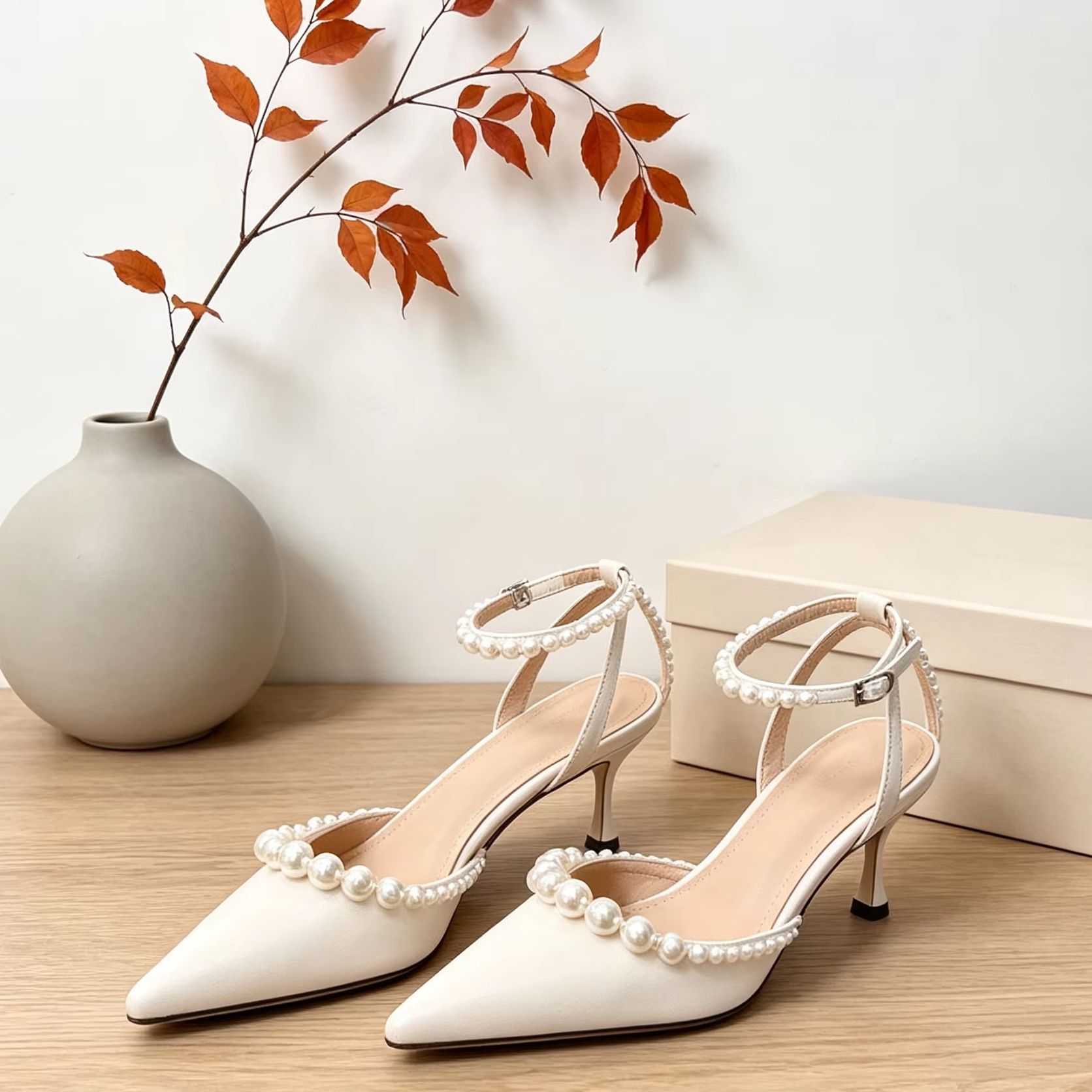 Женские белые кожаные туфли-ло – обзор и цена Kitten Heel Women