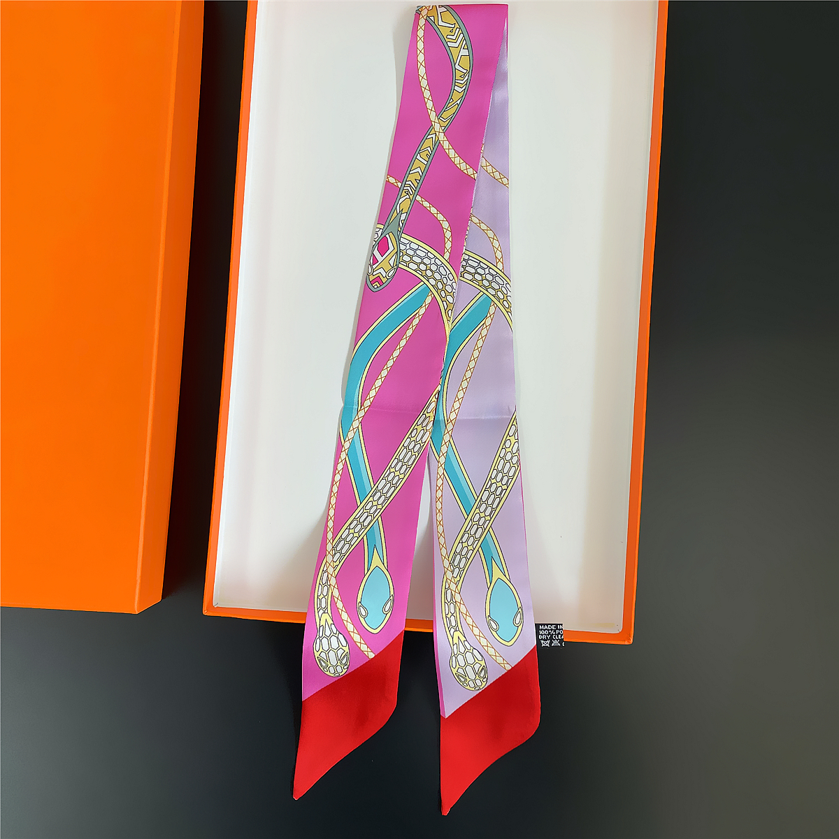 Новый брендовый дизайн, цветно – обзор и цена Scarf Silk Neck